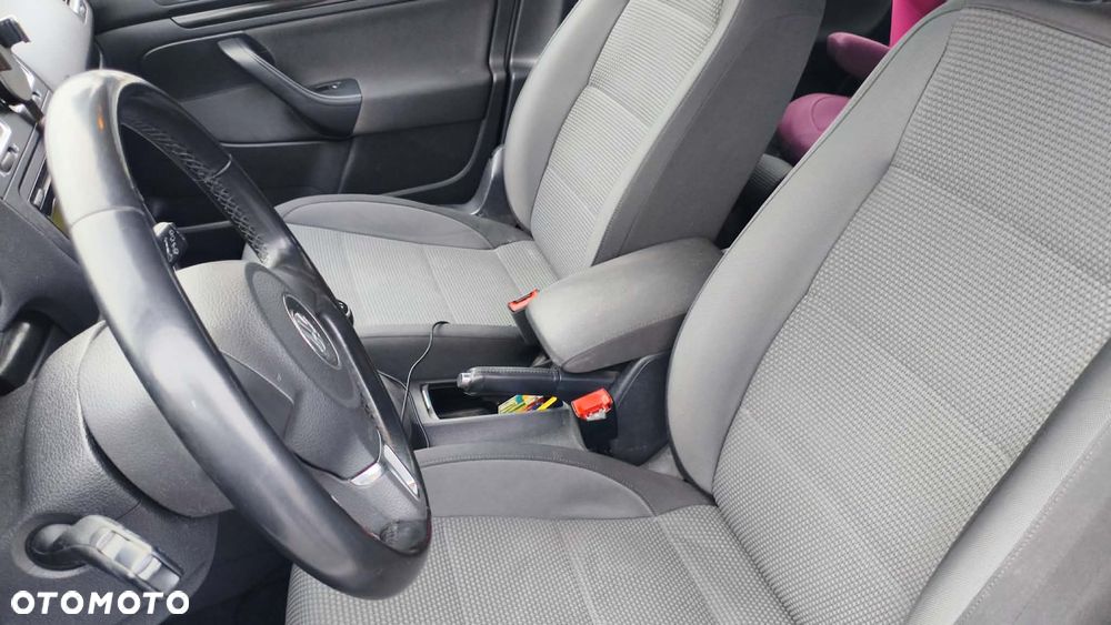 Volkswagen Golf 1.6 TDI DPF Comfortline - 5