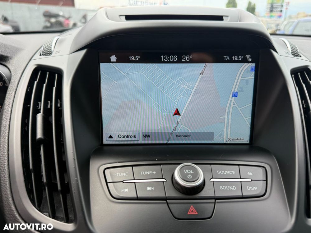 Ford Kuga 2.0 TDCi 4WD Powershift ST-Line - 19