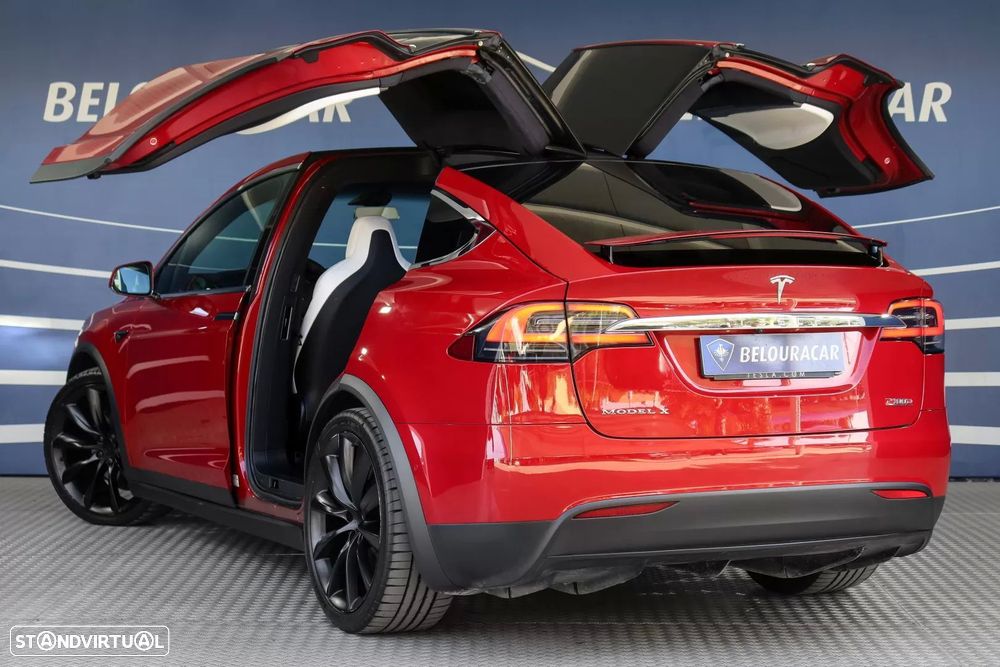 Tesla Model X P100D - 6