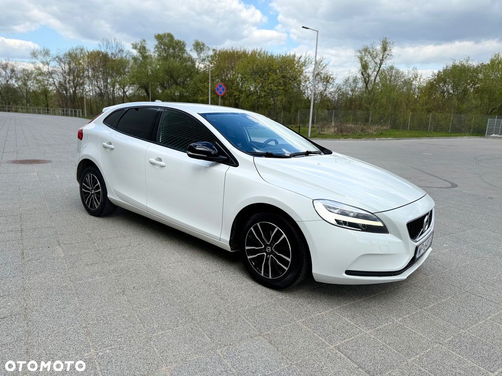 Volvo V40 D2 Drive-E SCR Momentum - 17