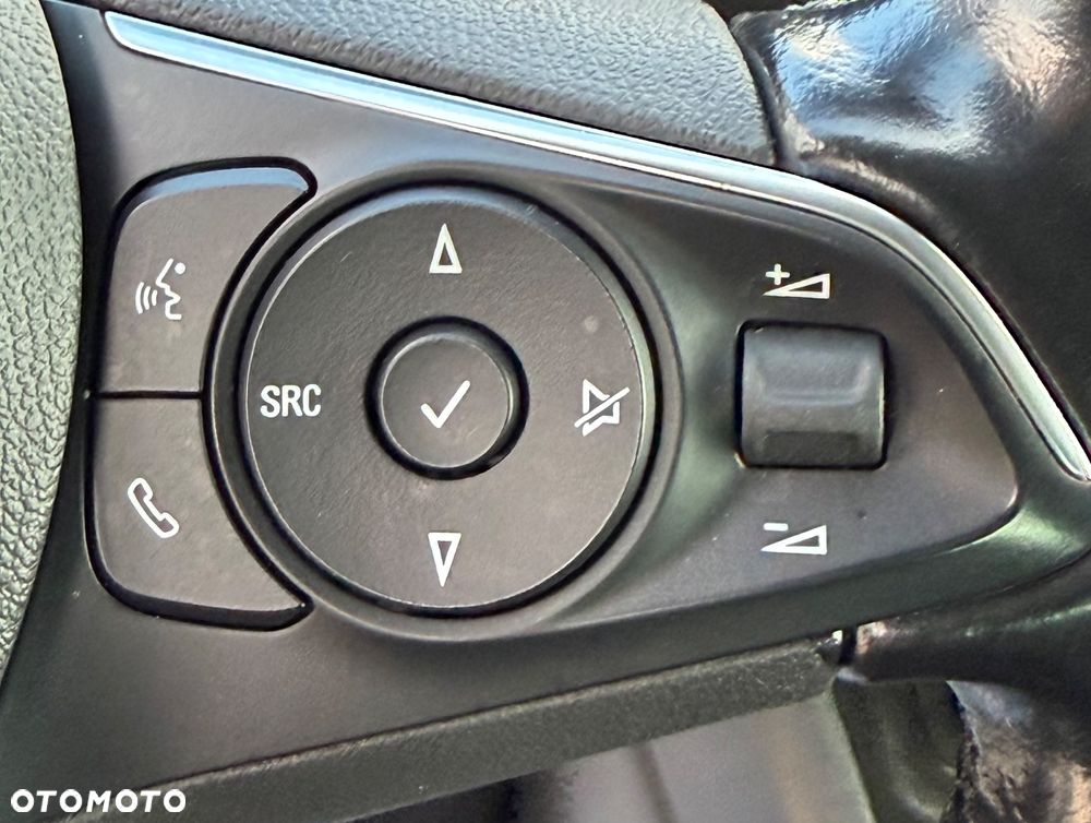 Opel Crossland X - 17