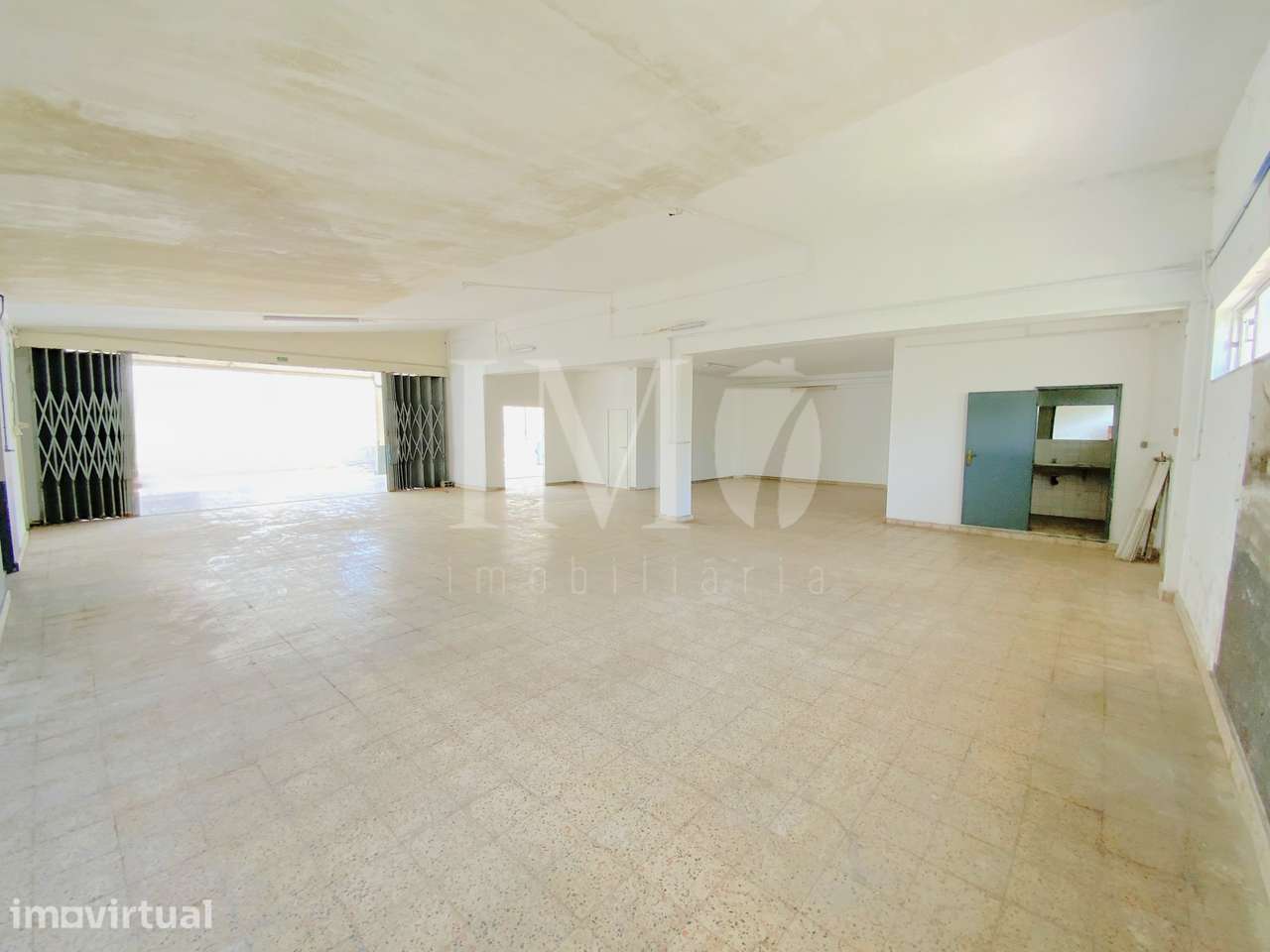 Armazém com 250m² para Comércio e Serviços - Palmeira, Braga - Grande imagem: 3/13