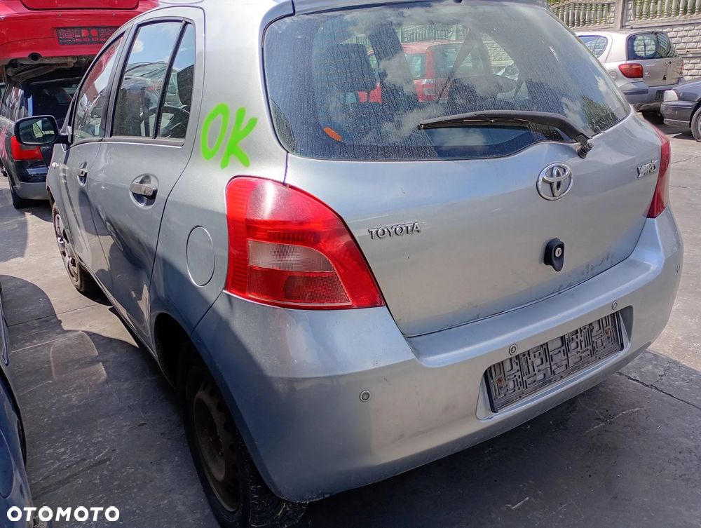 TOYOTA YARIS II 05-09 2SZ-FE 1.3 16V OSLONA PRZECIWSŁONECZNA PRAWA LEWA DASZEK SŁONECZNIK - 17