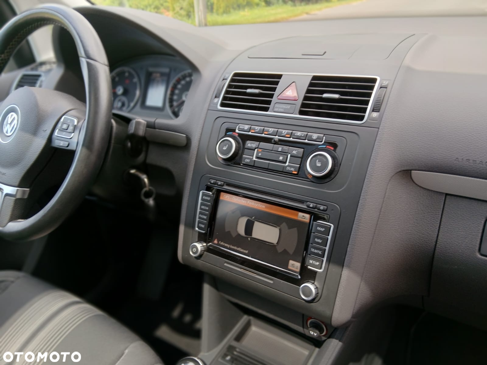 Volkswagen Touran 2.0 TDI DPF MATCH - 17
