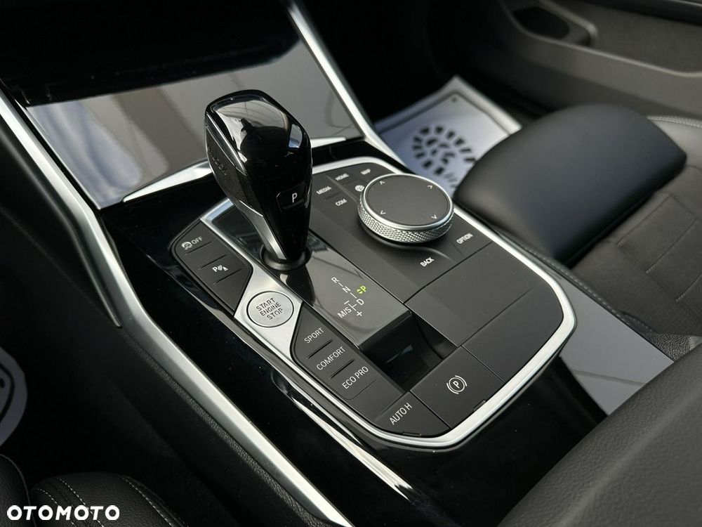 BMW Seria 3 - 26