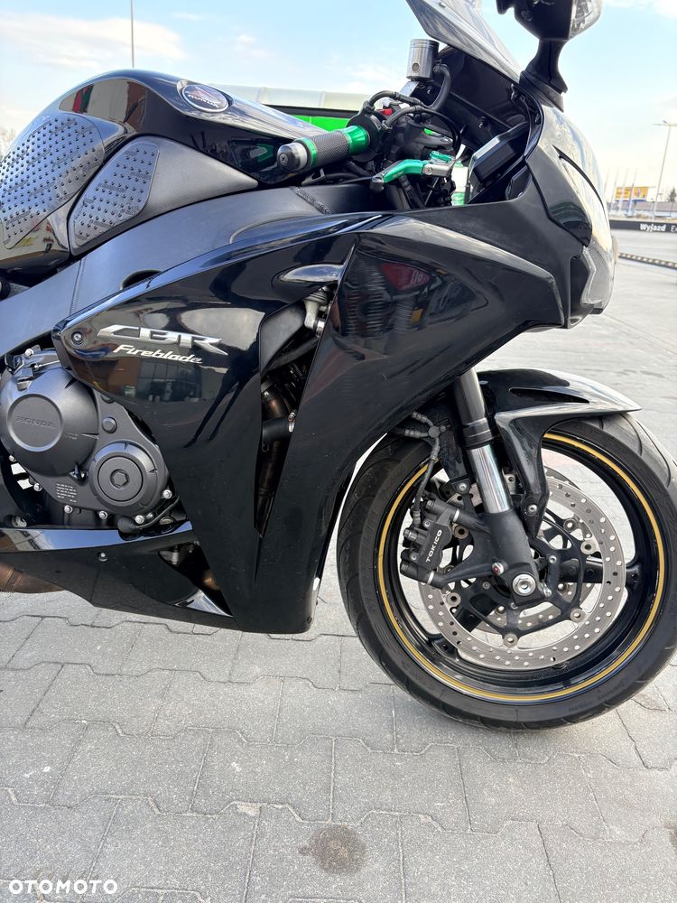 Honda CBR - 1