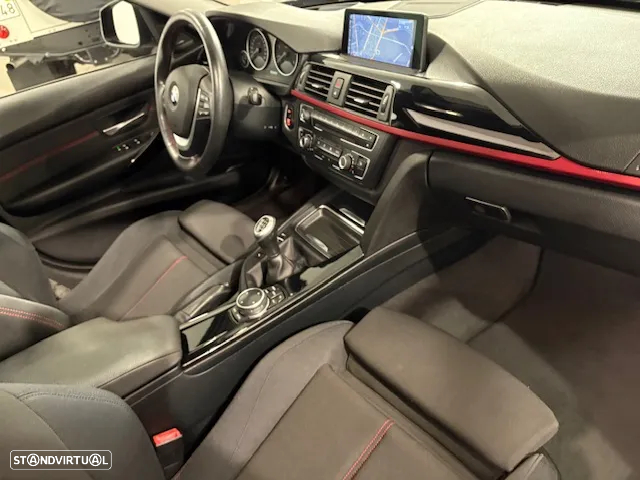 BMW 325 d Touring Blue Peformance Sport Line - 32