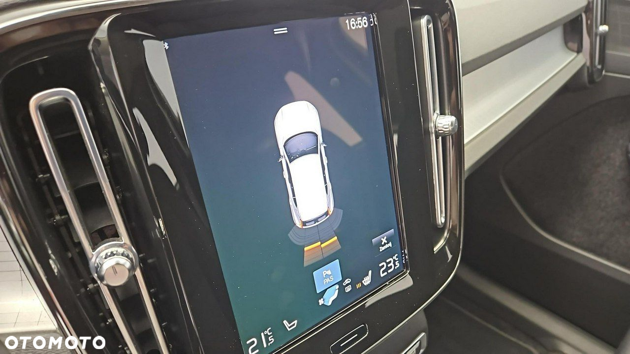 Volvo XC 40 T3 Momentum Pro - 21