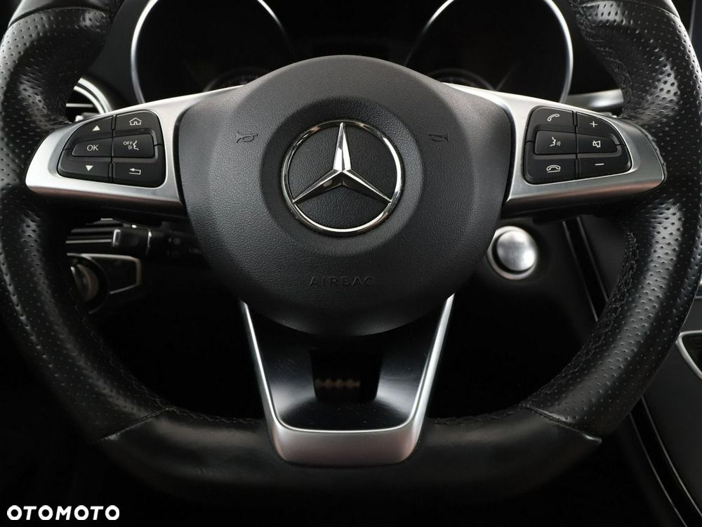 Mercedes-Benz Klasa C 180 9G-TRONIC AMG Line - 22
