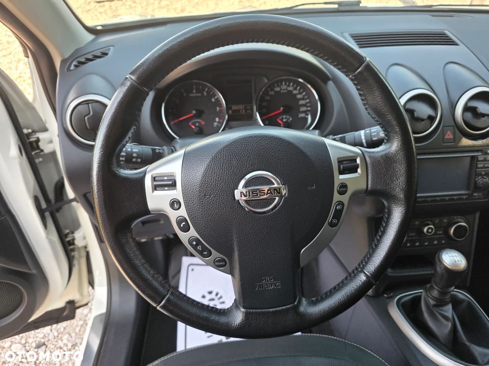 Nissan Qashqai 2.0 4x4 Tekna - 22