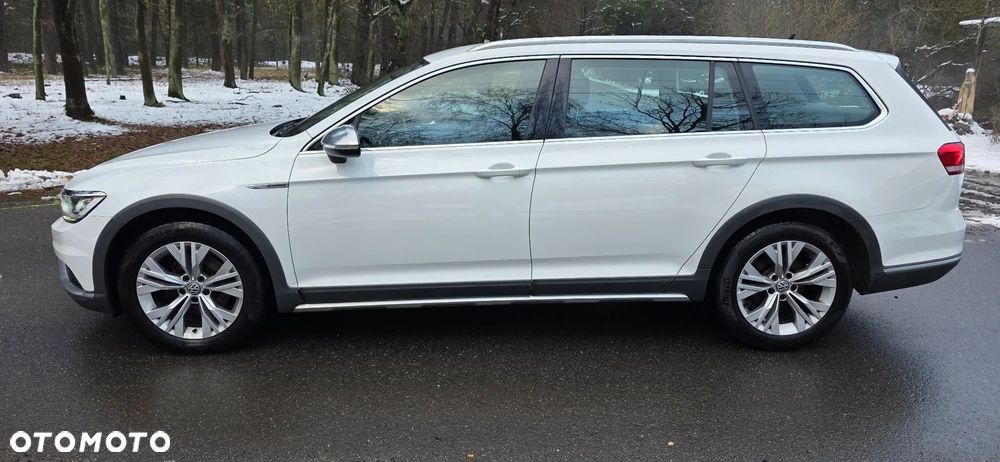 Volkswagen Passat Alltrack 2.0 TDI SCR DSG 4Motion - 5