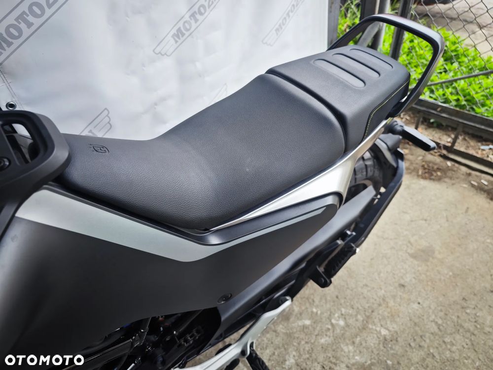 Husqvarna Svartpilen - 15