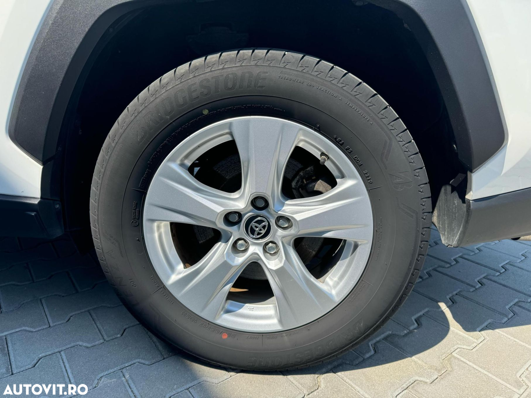 Toyota RAV4 2.5 Hybrid VVT-iE 4x2 Dynamic - 32