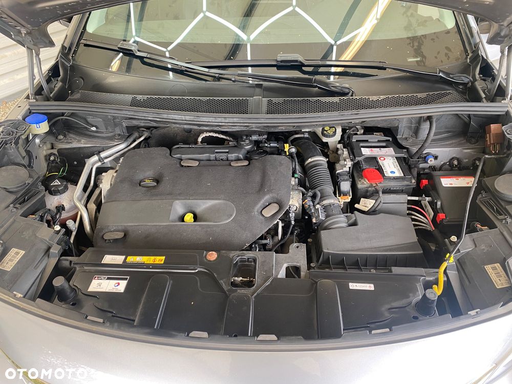 Peugeot 3008 BlueHDi 180 Stop & Start EAT8 Allure - 17