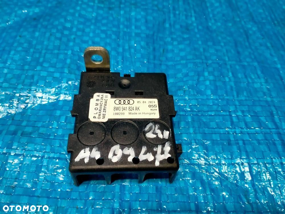 Audi A4 B9 LIFT Skrzynka Bezpieczników Rozdzielacz Prądu 8W0941824AK - 1