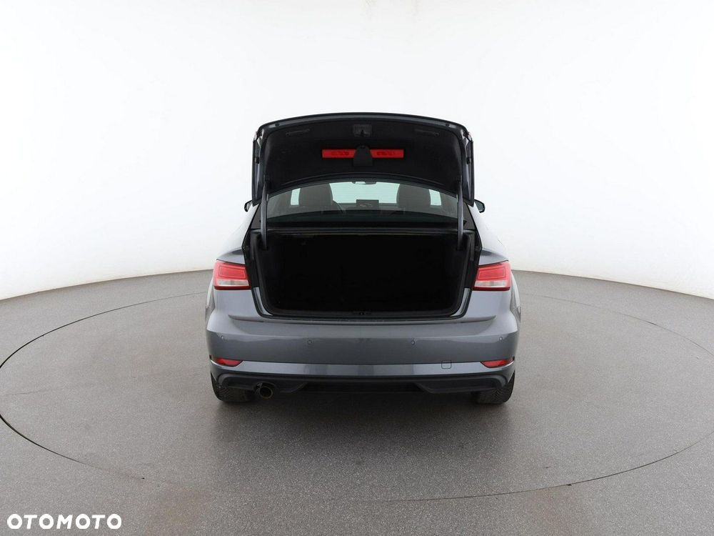 Audi A3 Limousine 30 TDI - 20