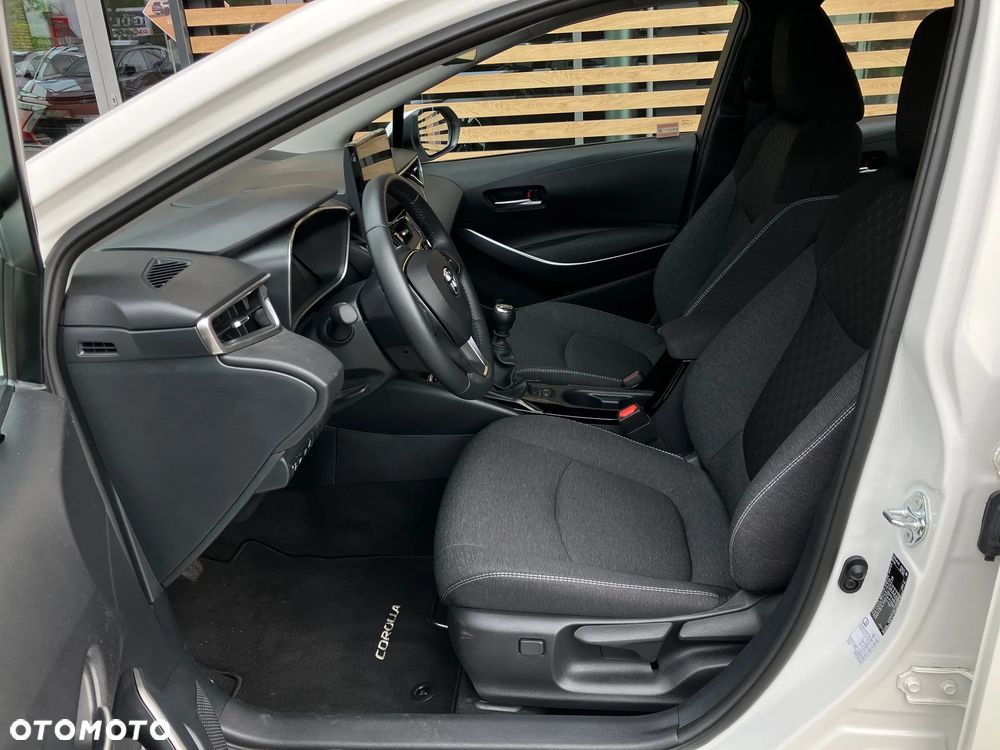 Toyota Corolla 1.5 Comfort - 36