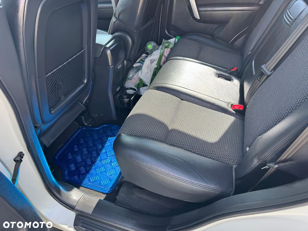 Chevrolet Captiva - 21