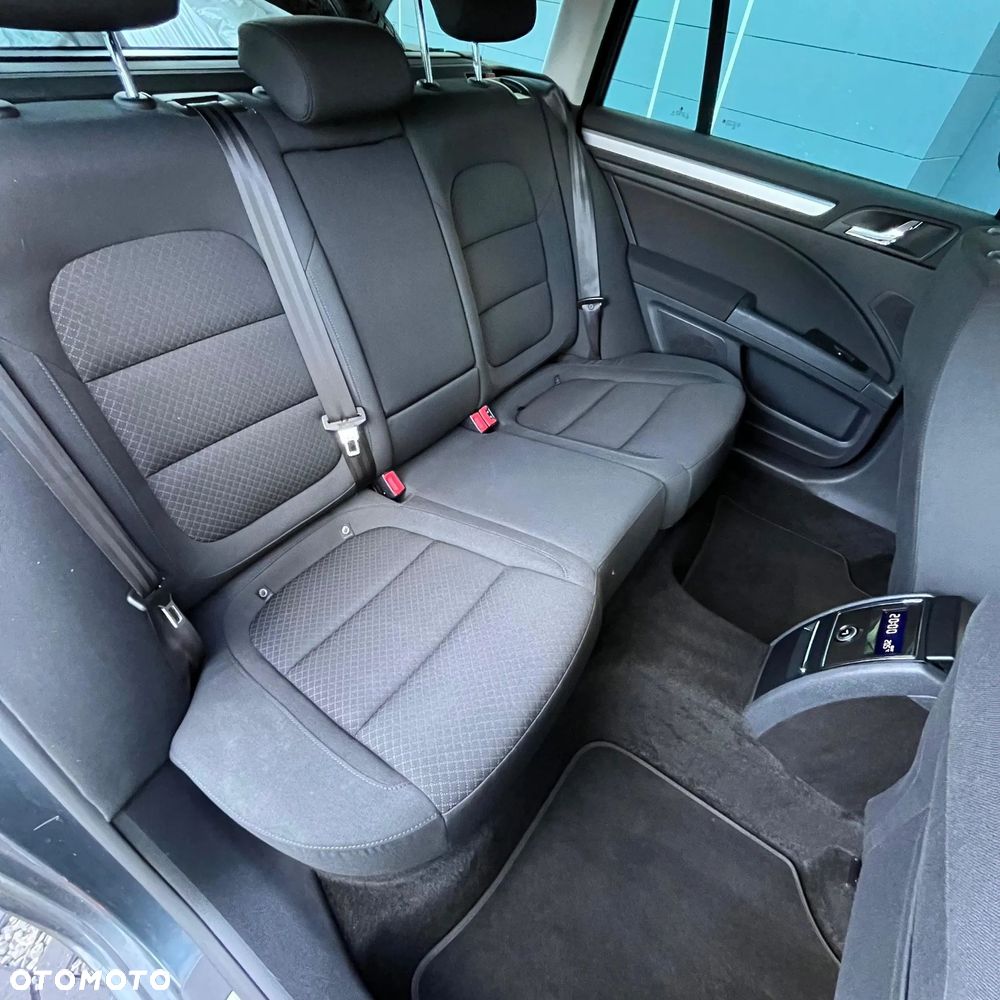 Skoda Superb 2.0 TDI DSG Exclusive - 10