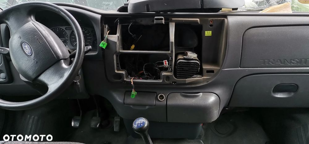FORD TRANSIT  CALY NA CZESCI - 4