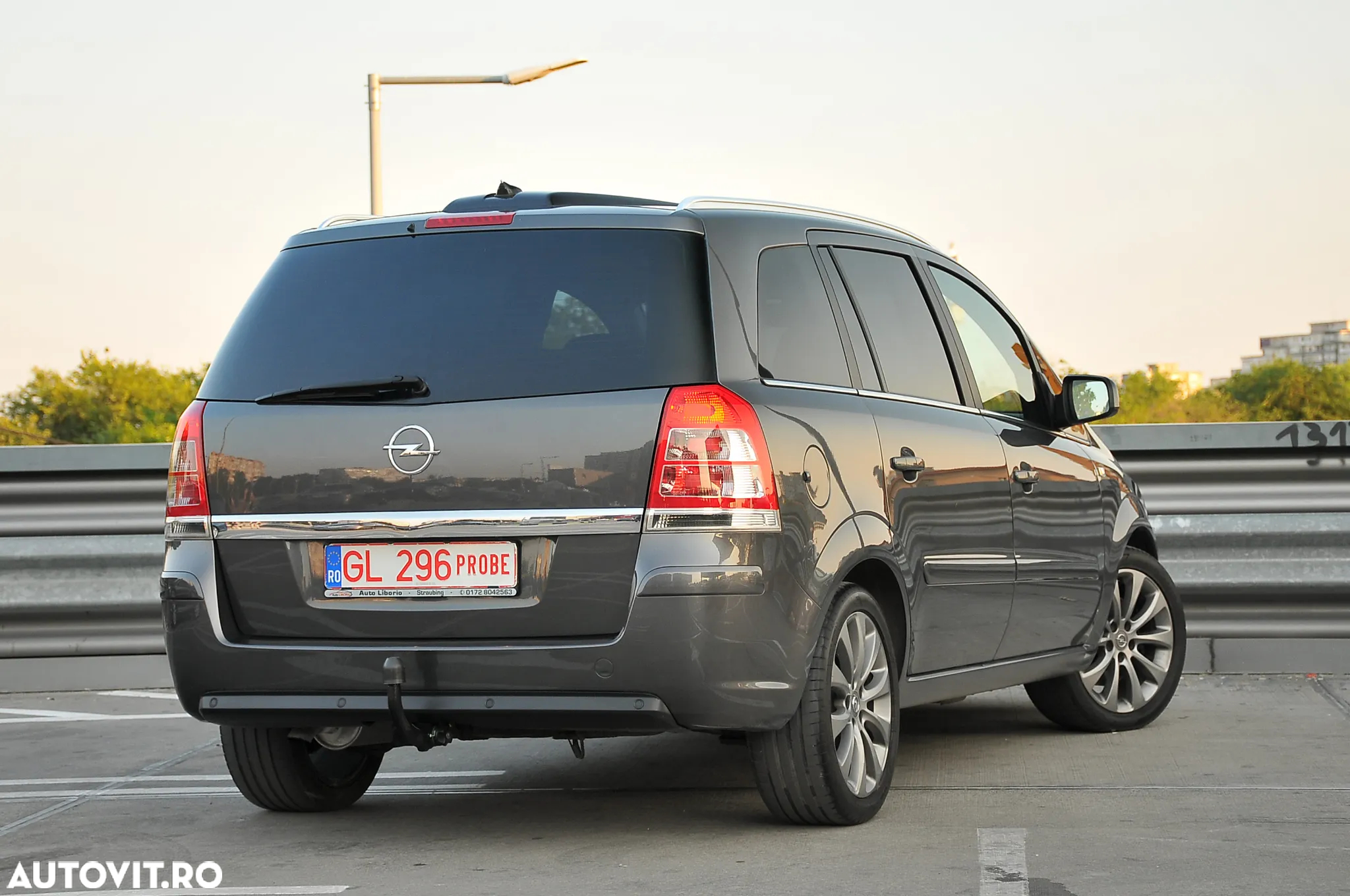 Opel Zafira 1.9 CDTI First Edition - 12