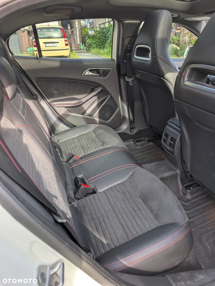 Mercedes-Benz GLA AMG 45 4Matic AMG Speedshift 7G-DCT - 19