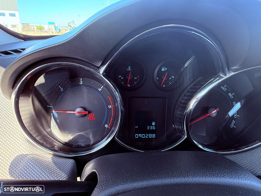 Chevrolet Cruze 2.0 VCDi LT - 34