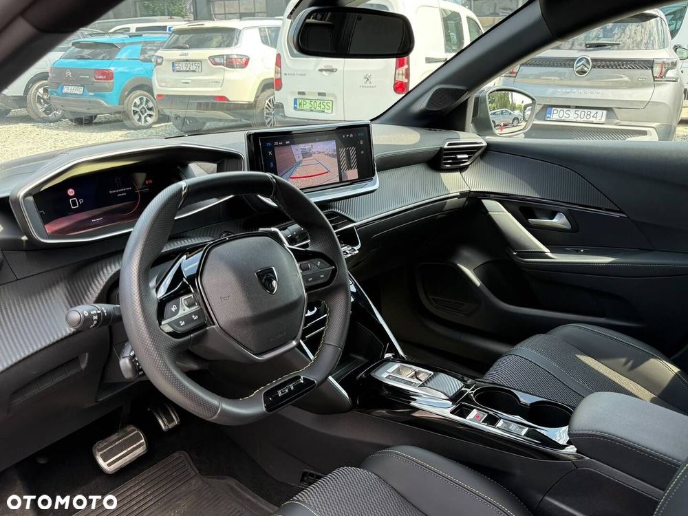 Peugeot 208 - 15