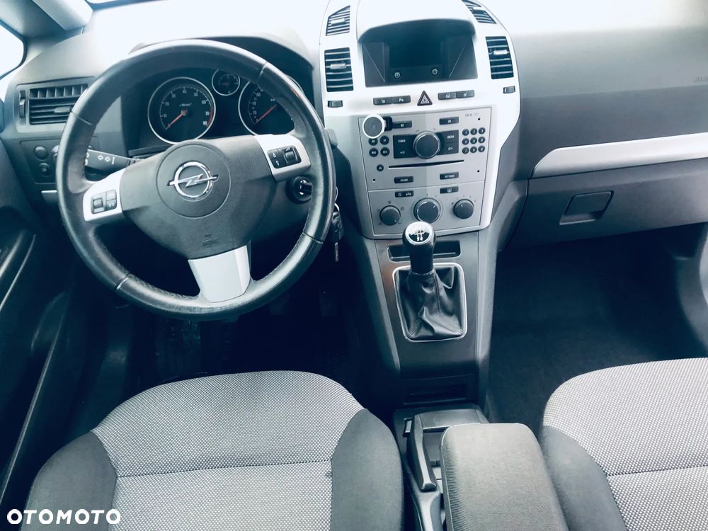 Opel Zafira 1.8 Cosmo - 14