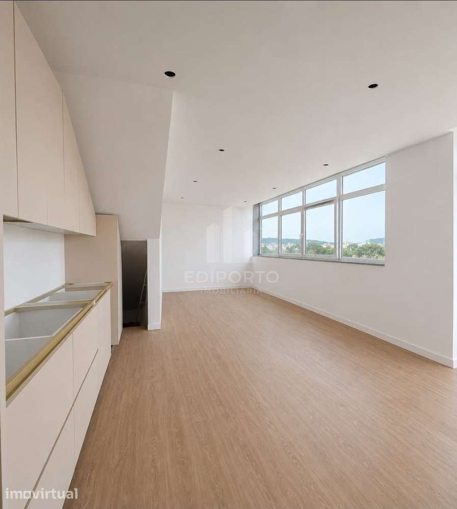 Apartamento T2+1 Totalmente Renovado com 2 Terraços e Box – Pedroso, V - Grande imagem: 2/19