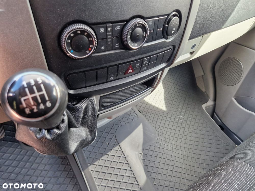 Volkswagen Crafter - 16