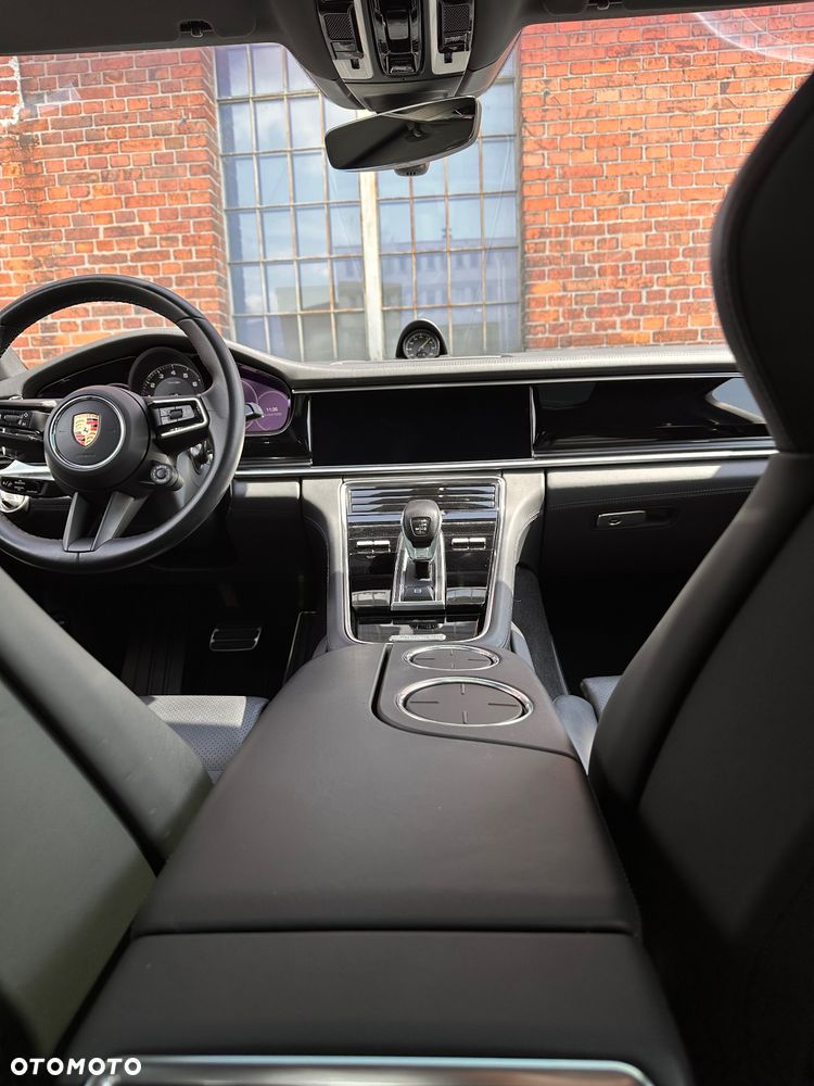 Porsche Panamera 4S - 33