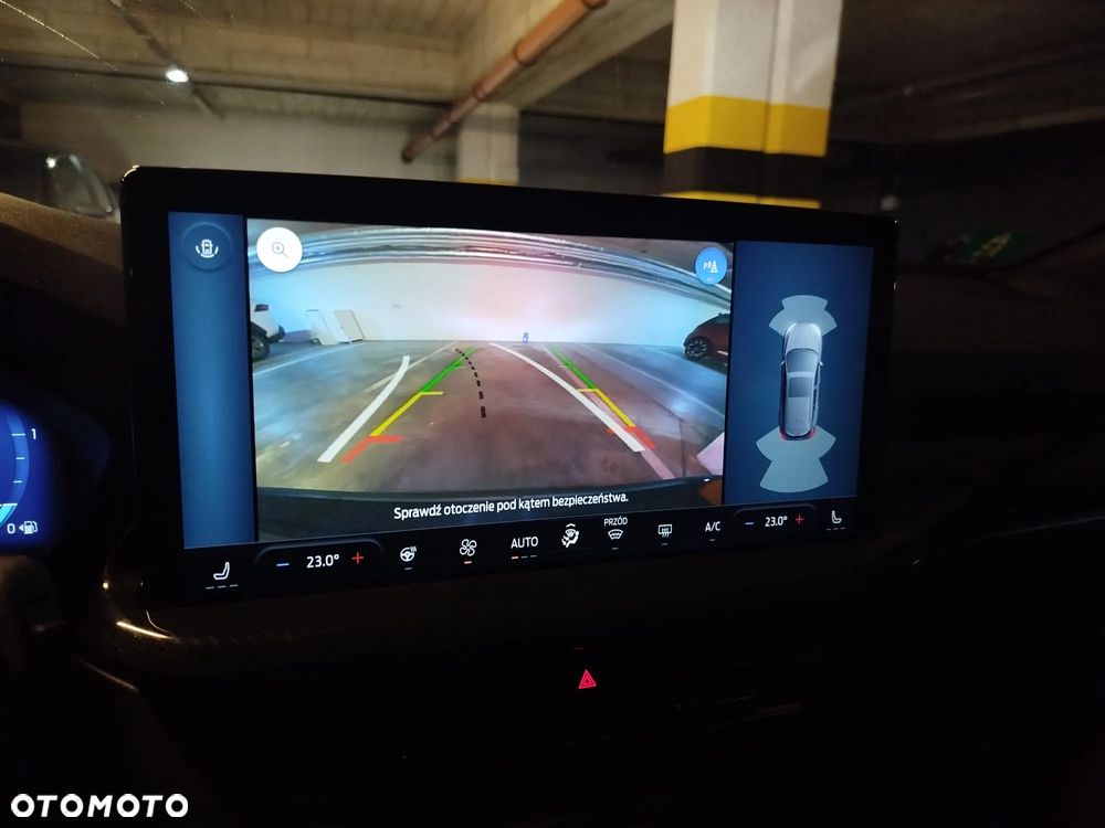 Ford Focus 1.0 EcoBoost Hybrid ST-LINE X - 22