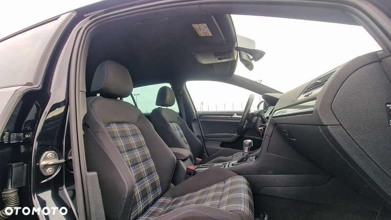 Volkswagen Golf 1.4 GTE Plug-In-Hybrid DSG - 7