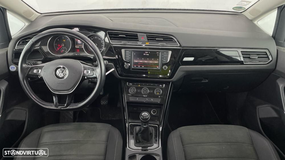 VW Touran 2.0 TDI Highline - 4