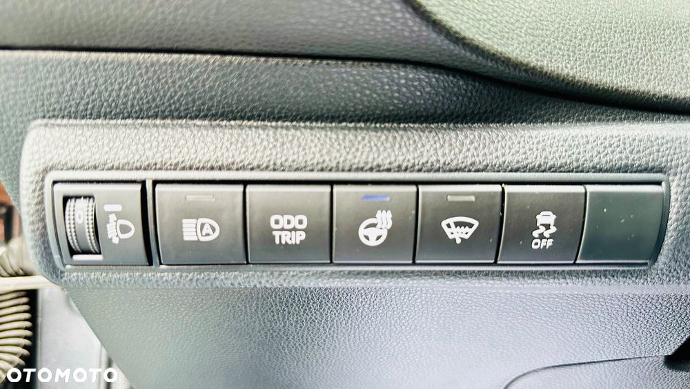 Toyota Corolla 2.0 Hybrid Style - 19