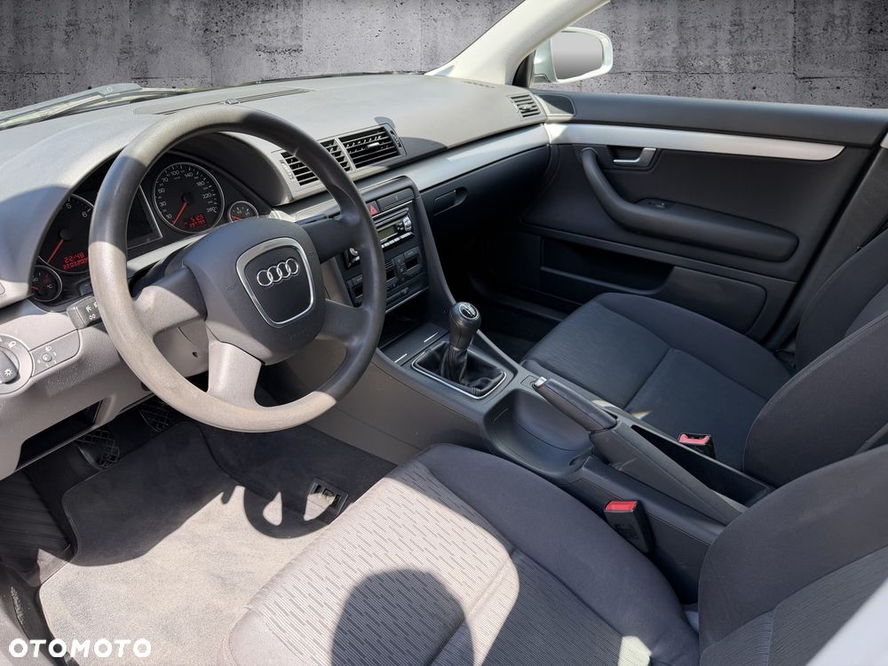 Audi A4 Limousine - 7
