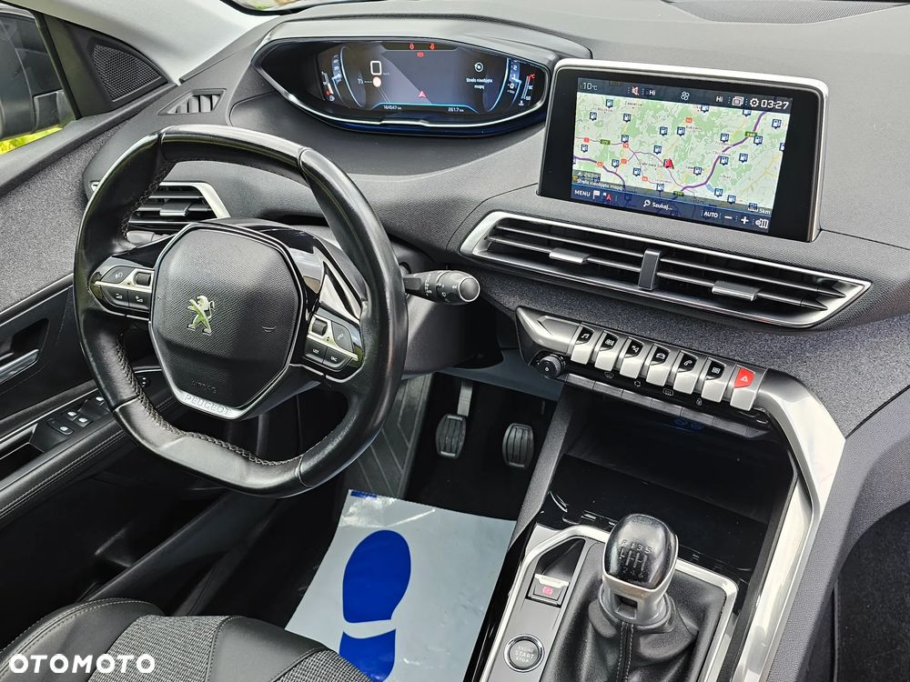 Peugeot 3008 1.5 BlueHDi Allure Pack S&S - 32