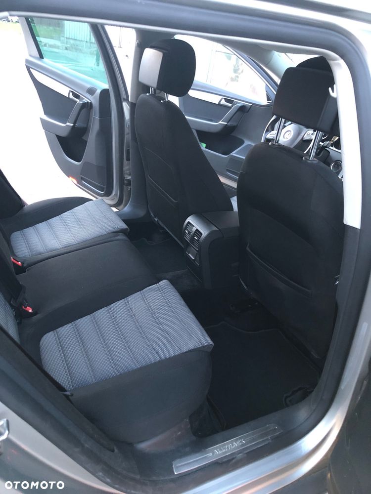 Volkswagen Passat - 18