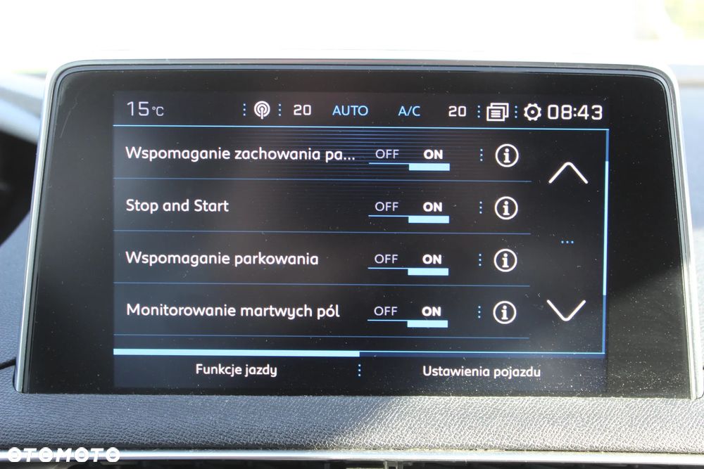 Peugeot 5008 1.6 BlueHDI Allure S&S EAT6 - 26