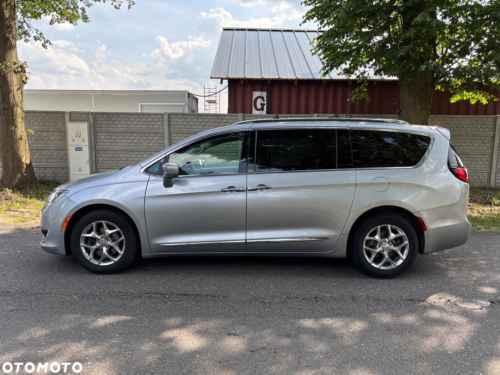 Chrysler Pacifica - 6