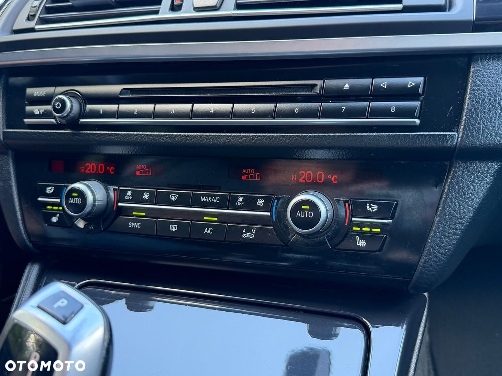 BMW Seria 5 518d Business Edition - 23