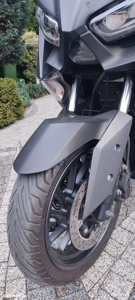 Yamaha X-max - 5