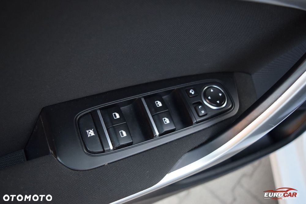 Kia Ceed 1.4 T-GDI L Business Line - 26