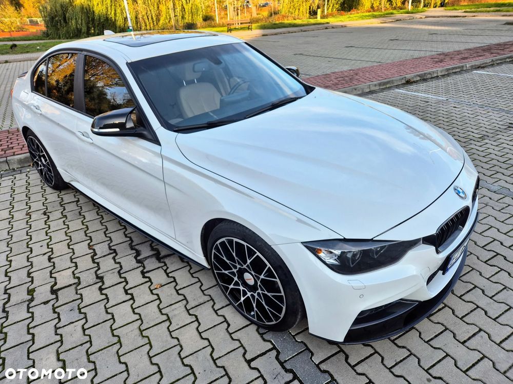 BMW Seria 3 328i Sport-Aut Luxury Line - 33
