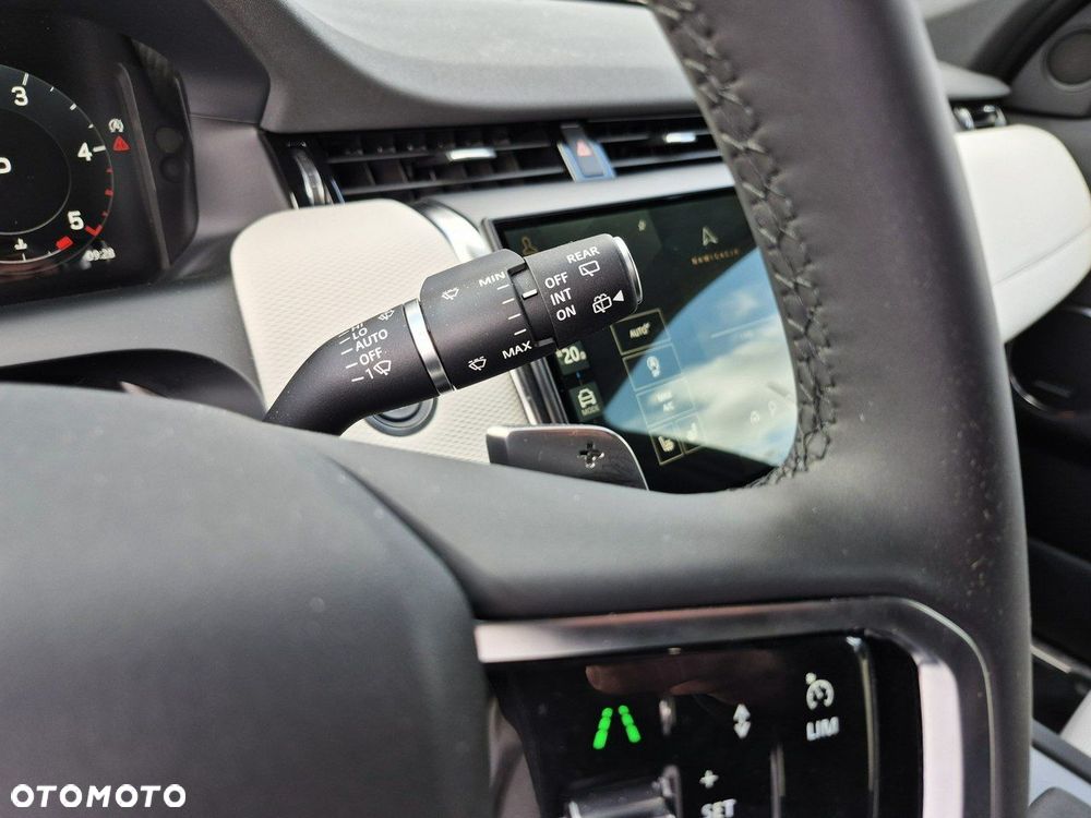 Land Rover Discovery Sport - 27