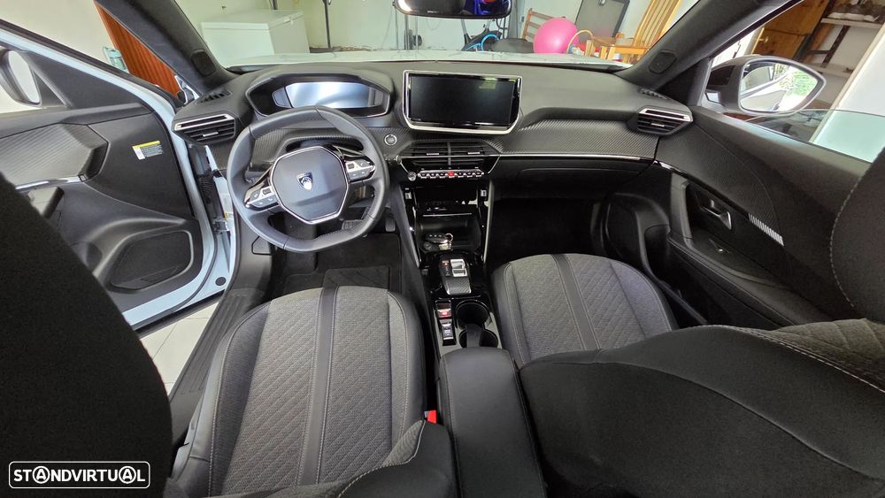 Peugeot e-2008 54 kWh Allure - 8