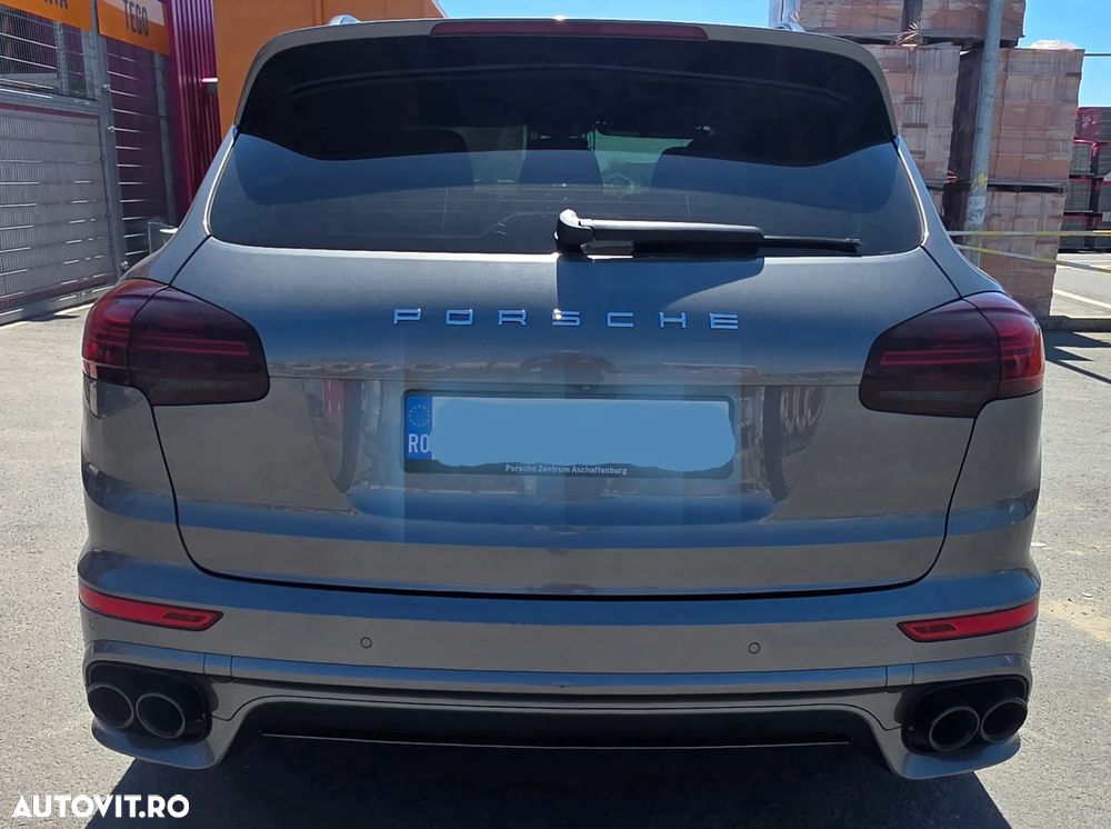 Porsche Cayenne - 7