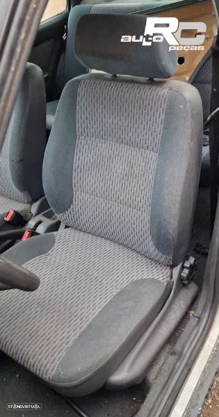 Peugeot 306 Hatchback para peças - 8