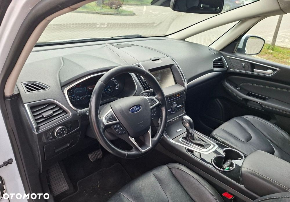 Ford S-Max - 20